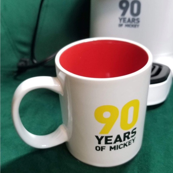 Mickey Mouse Coffee Maker w/ Ceramic Mug - Picture 8 of 9